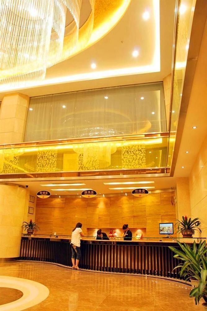 Vienna Hotel Qingyuan Lianjiang Road Екстер'єр фото