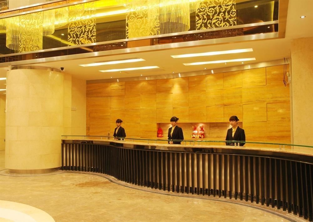 Vienna Hotel Qingyuan Lianjiang Road Екстер'єр фото